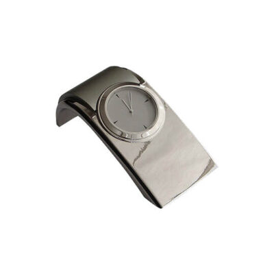 Reloj de Escritorio Curvo Metálico